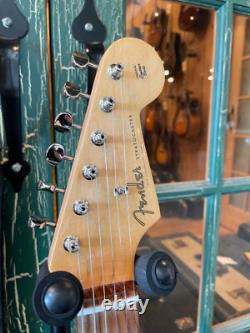 Fender Vintera '60s Stratocaster Modifiée 2022, Burgundy Mist Metallic avec housse de transport