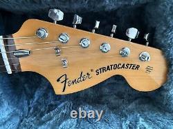 Fender Vintera II 70s Stratocaster Surf Green avec étui assorti neuf GRATUIT