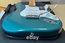 Fender Vintera II Stratocaster des années 50 en érable turquoise océanique guitare électrique