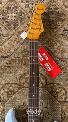 Fender Vintera III Stratocaster Early'60s avec touche en palissandre, Sonic Blue