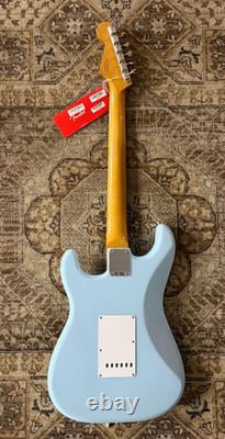 Fender Vintera III Stratocaster Early'60s avec touche en palissandre, Sonic Blue