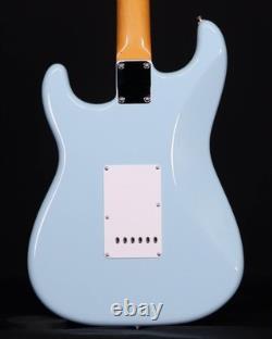 Fender Vintera III Stratocaster Early'60s, touche en palissandre, bleu Sonic