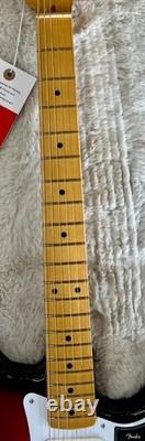 Fender Vintera III Stratocaster fin des années 50, touche en érable, Sunburst 3 tons