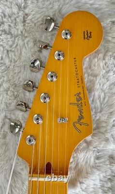 Fender Vintera III Stratocaster fin des années 50, touche en érable, Sunburst 3 tons