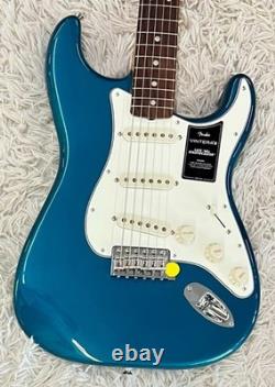 Fender Vintera III Stratocaster fin des années 60, touche en palissandre, turquoise océan