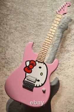 Fender x Hello Kitty 50e anniversaire Stratocaster Rose avec étui souple NEUF