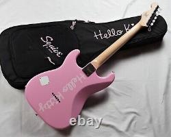 Fender x Hello Kitty 50e anniversaire Stratocaster blanche rose avec étui souple