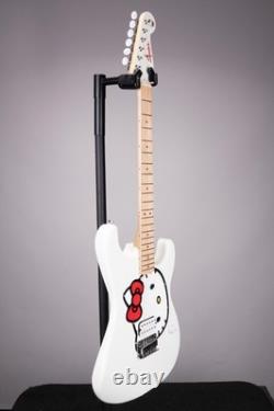 Fender x Hello Kitty Stratocaster Blanche à Touche en Érable avec Housse de Transport Fender x Hello Kitty Stratocaster Blanche à Touche en Érable avec Housse de Transport