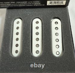 Genuine Fender'54 Stratocaster Strat Guitare Ensemble de Micros Blancs, Neuf dans Boîte Ouverte