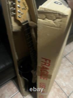 Guitare Fender American Standard Squier Stratocaster Noire