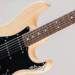 Guitare Fender Made in Japan Limited Hybrid II Stratocaster Sandblast avec housse de transport