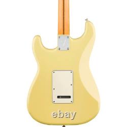 Guitare Fender Player II Stratocaster HSS avec touche en érable couleur Hialeah Yellow