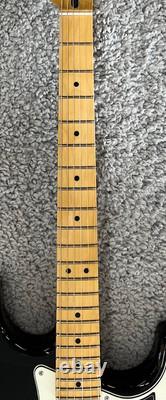 Guitare Fender Player II Stratocaster, Touche en Érable, Finition Noire MIM