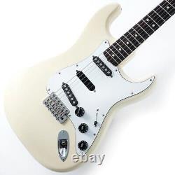 Guitare Fender Ritchie Blackmore Stratocaster blanche olympique NEUVE