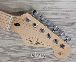 Guitare Fender Stratocaster Black Deco avec manche en érable Gilmour MOD Strat SSS LTD