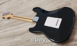 Guitare Fender Stratocaster Black Deco avec manche en érable Gilmour MOD Strat SSS LTD