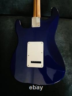 Guitare Fender Stratocaster bleu roi