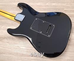 Guitare Fender Stratocaster noire avec manche en érable MOD Strat SSS LTD de Gilmour & Gigbag