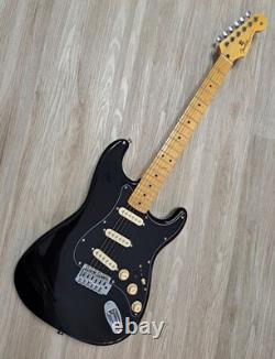 Guitare Fender Stratocaster noire avec manche en érable SSS MOD Gilmour avec housse de transport