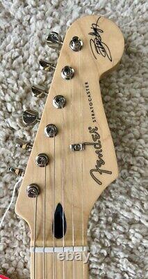 Guitare électrique Fender Buddy Signature Guy Polka Dot Stratocaster + démonstration de sac