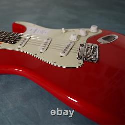 Guitare électrique Fender Made in Japan Hybrid II Stratocaster en palissandre rouge Modena