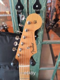 Guitare électrique Fender Noventa Stratocaster Surf Green avec housse de transport Deluxe Fender