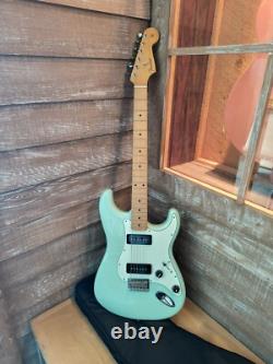 Guitare électrique Fender Noventa Stratocaster Surf Green avec housse de transport Deluxe Fender