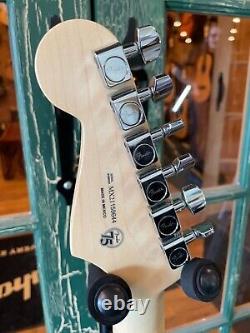 Guitare électrique Fender Player SSS Stratocaster 2021 en 3-Color Sunburst