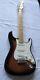 Guitare électrique Fender Player Stratocaster Sss 70e Anniversaire 2-color Sunburst