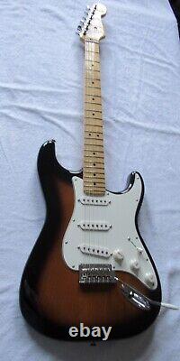 Guitare électrique Fender Player Stratocaster SSS 70e Anniversaire 2-Color Sunburst