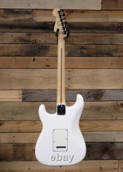 Guitare électrique Fender Player Stratocaster en blanc polaire avec touche en érable