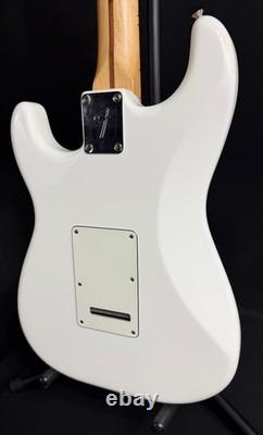 Guitare électrique Fender Player Stratocaster, finition blanc polaire