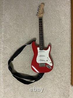 Guitare électrique Fender Squier Mini Stratocaster Dakota Red pour droitier