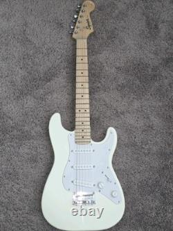 Guitare électrique Fender Squier Mini Stratocaster, touche en érable, blanc olympique