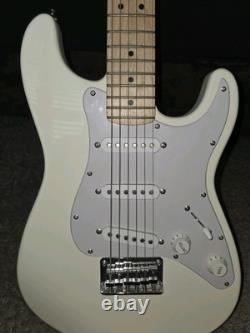 Guitare électrique Fender Squier Mini Stratocaster, touche en érable, blanc olympique