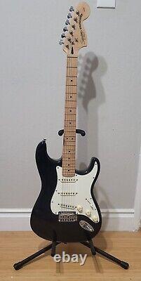 Guitare électrique Fender Squier Stratocaster noire