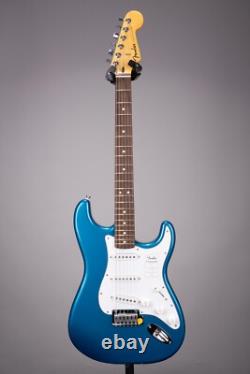 Guitare électrique Fender Standard Stratocaster Aqua Marine Metal