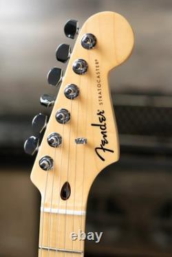 Guitare électrique Fender Standard Stratocaster Candy Cola