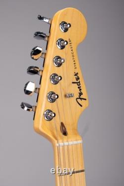 Guitare électrique Fender Standard Stratocaster HSS Aqua Marine Métallique