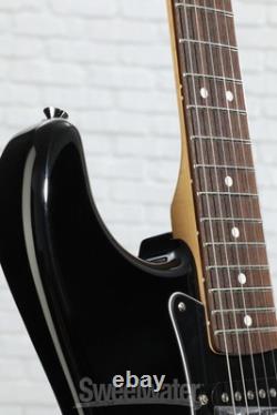 Guitare électrique Fender Standard Stratocaster HSS noire