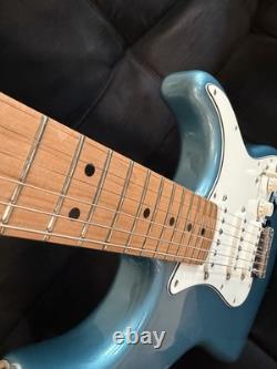 Guitare électrique Fender Stratocaster Tidepool Blue avec touche en érable