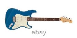 Guitare électrique Fender Stratocaster de la série Hybrid II Made in Japan, couleur Forest Blue.