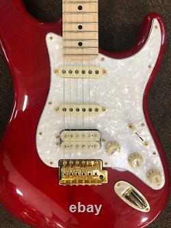 Guitare électrique Fender Tash Sultana Stratocaster en cerise transparente