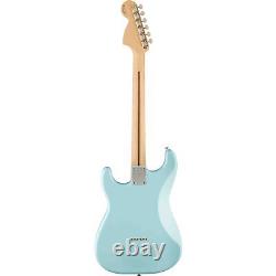 Guitare électrique Fender édition limitée Tom Delonge Stratocaster Daphne Blue