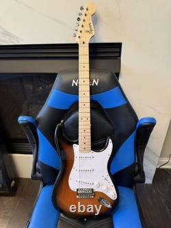 Guitare électrique Squier Sonic Stratocaster 2 couleurs SB - achetée neuve en 2025