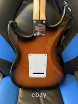 Guitare électrique Squier Sonic Stratocaster 2 couleurs SB - achetée neuve en 2025