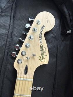 Guitare électrique Squier Standard Stratocaster Candy Apple Red en érable avec housse de transport