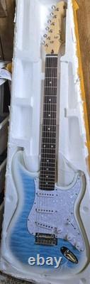 Guitare électrique Stratocaster Fender HSS
