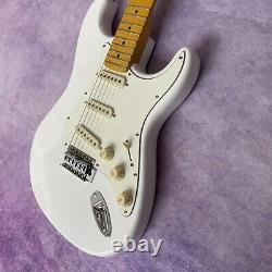 Guitare électrique Stratocaster de Custom Shop avec micros 3S et quincaillerie chromée d'origine