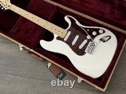 Guitare électrique blanche style ST personnalisée avec pickguard écaille de tortue et micros SSS